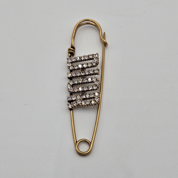 ❌❌SOLD❌❌🔥 #3 Christian Dior Stylish Gold Safety Pin Brooch - Picture 15 of 16